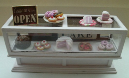  Food Accessories for your Dolls House